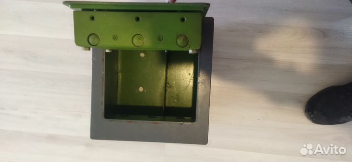 Советский мощный сейф 27 см. * 29 см