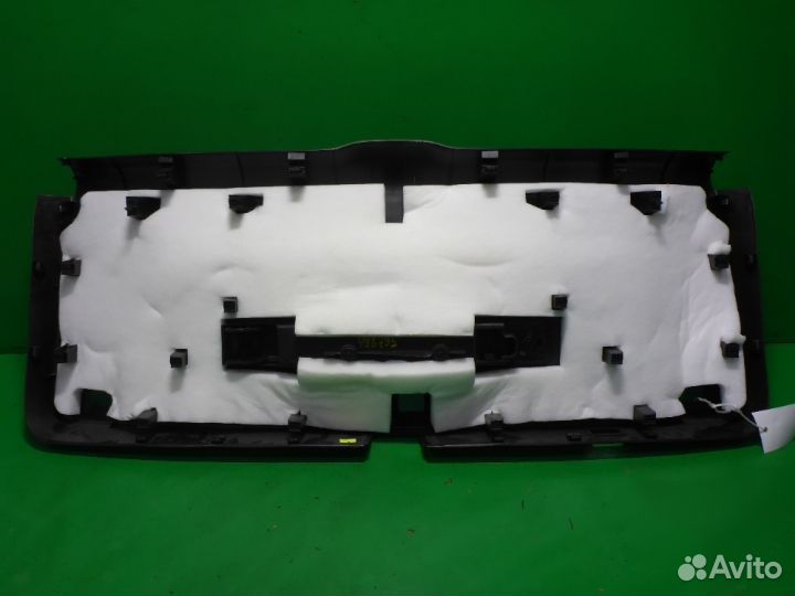 Обшивка двери багажника Audi Q7 4M 15 и далее