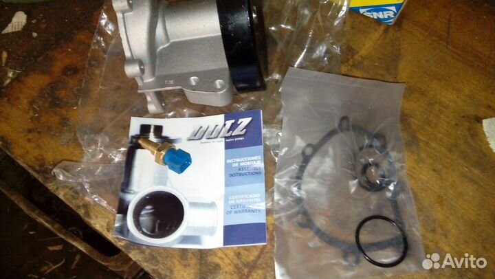 Помпа и натяжной ролик для рено safrane