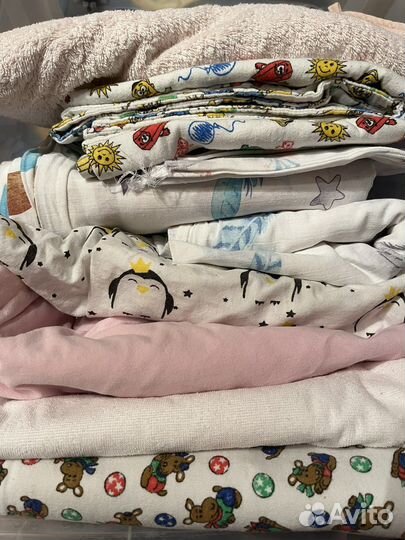 Постельное белье в детскую кроватку б/у