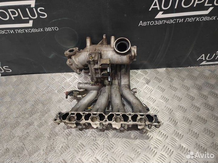 Впускной коллектор Mitsubishi Carisma 1.8