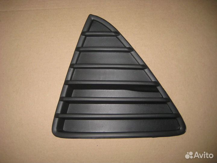 Решетка бампера боковая Ford Focus 3 (11)