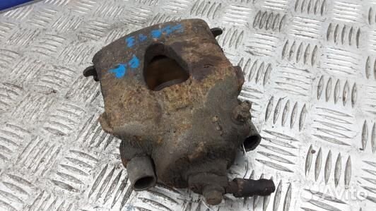 Суппорт тормозной передний правый skoda octavia A5