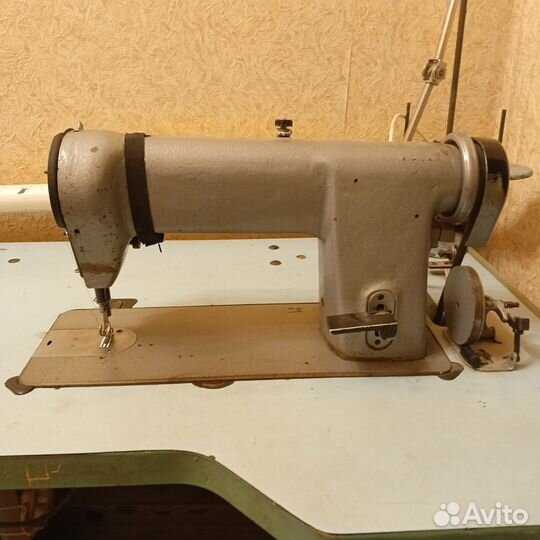 Швейная машина промышленная