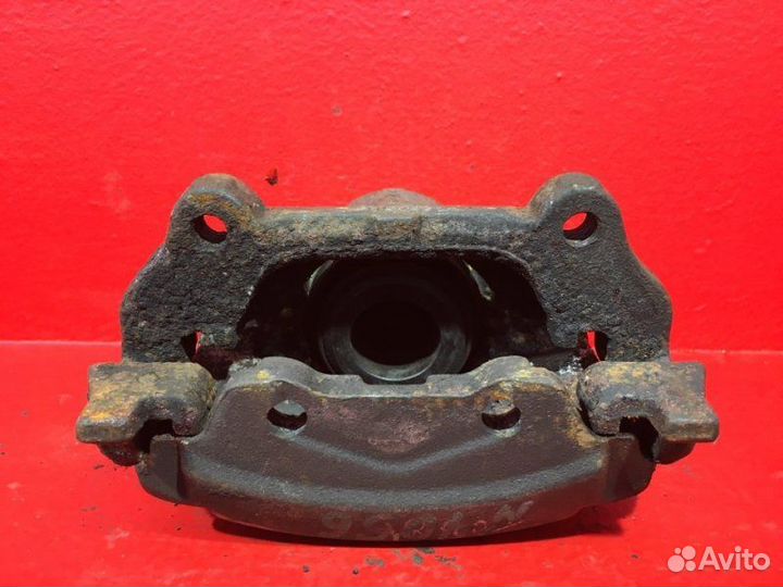 Суппорт передний правый Opel Vectra C 2005