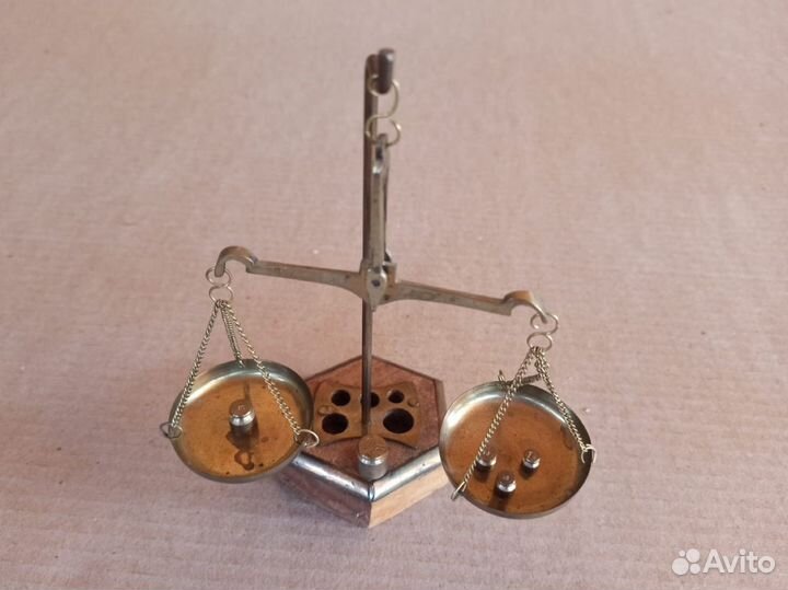 Весы аптекарские 20 грамм латунь, дерево