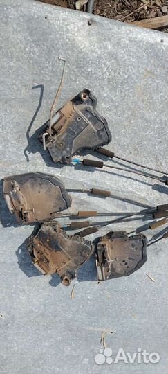 Замок двери Toyota Camry V40