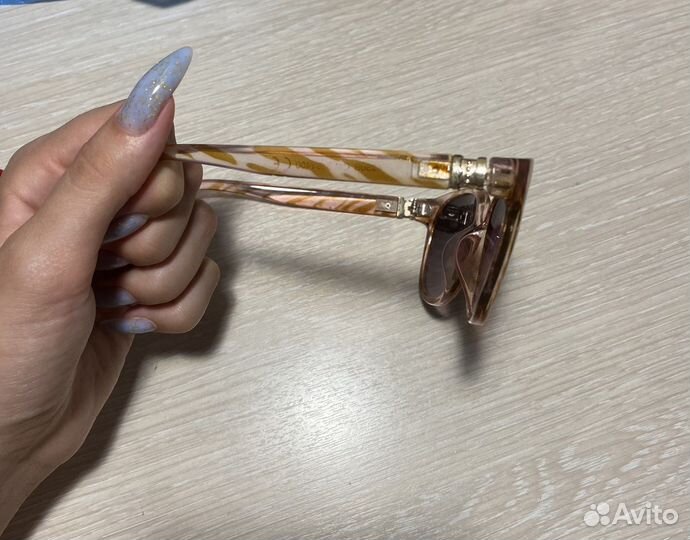 Солнцезащитные очки для девочки