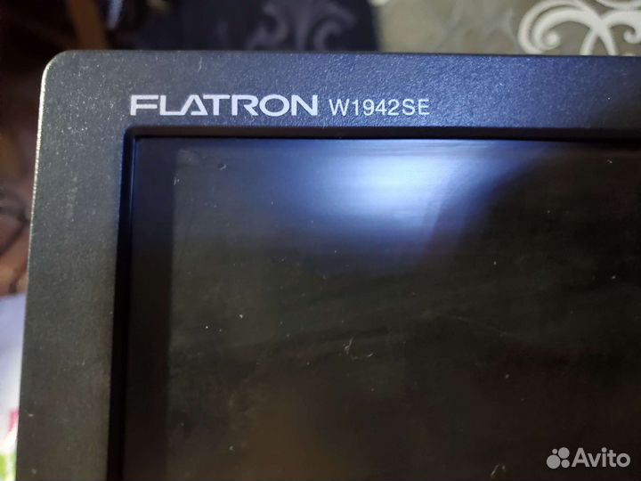 Монитор LG flatron W1942SE