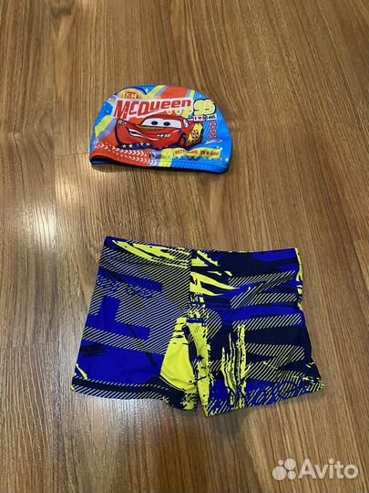 Плавки и шапочка для бассейна новые