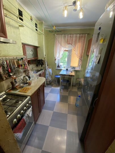 3-к. квартира, 53 м², 1/4 эт.