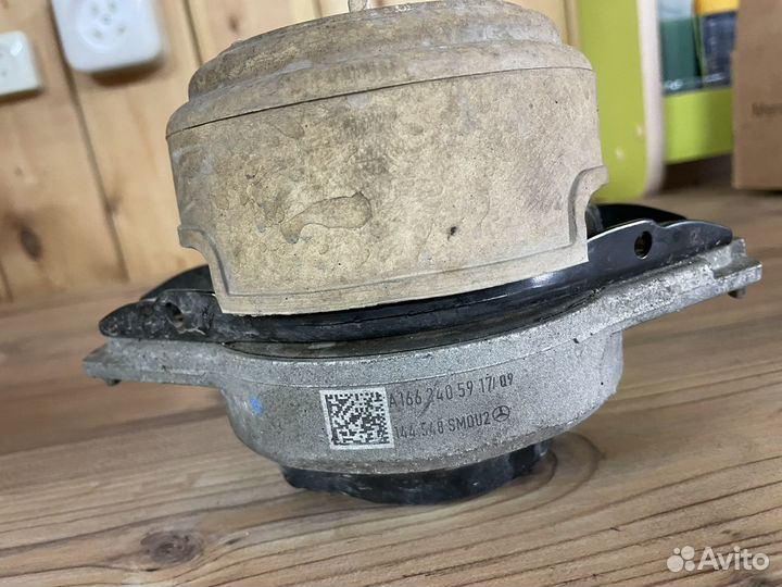 Подушки для двигателя Mercedes 276 мотор