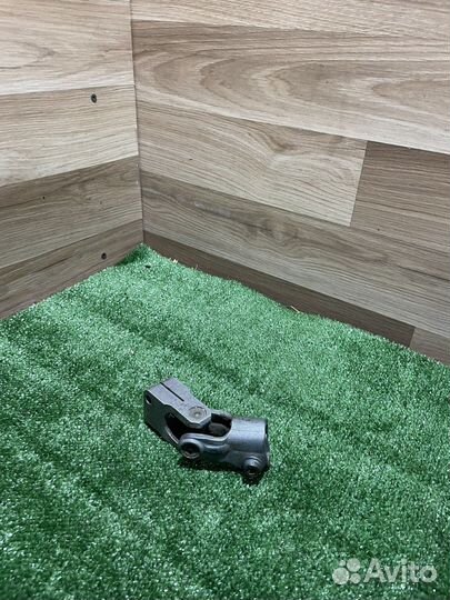 Рулевой карданчик A1684620478