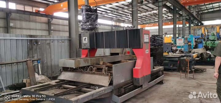 Вертикально-сверлильный станок с чпу