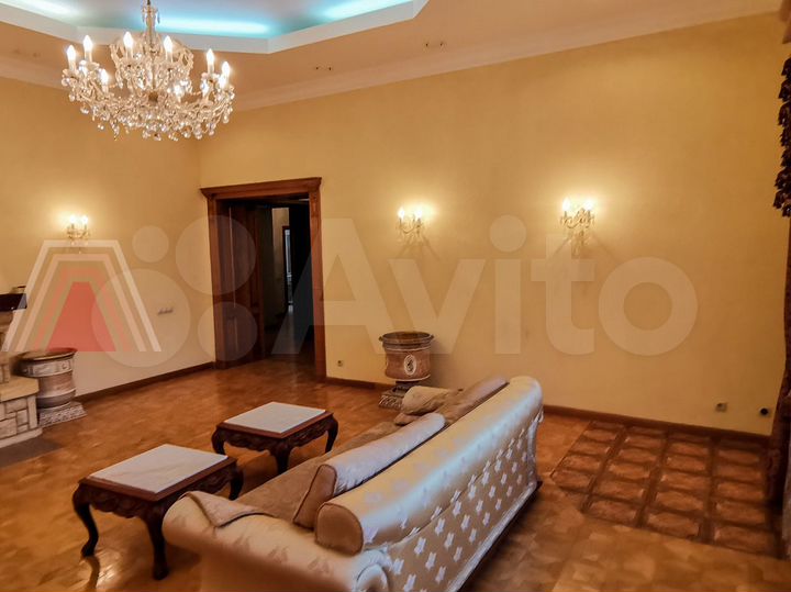 Коттедж 550 м² на участке 16 сот.