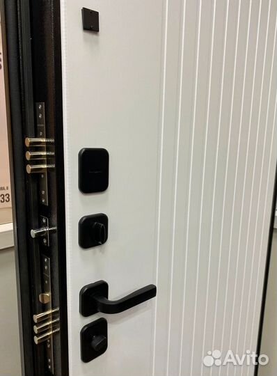 Входная дверь новая металлическая с гарантией 1 год