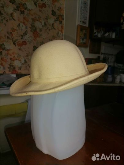 Шляпа женская фетровая