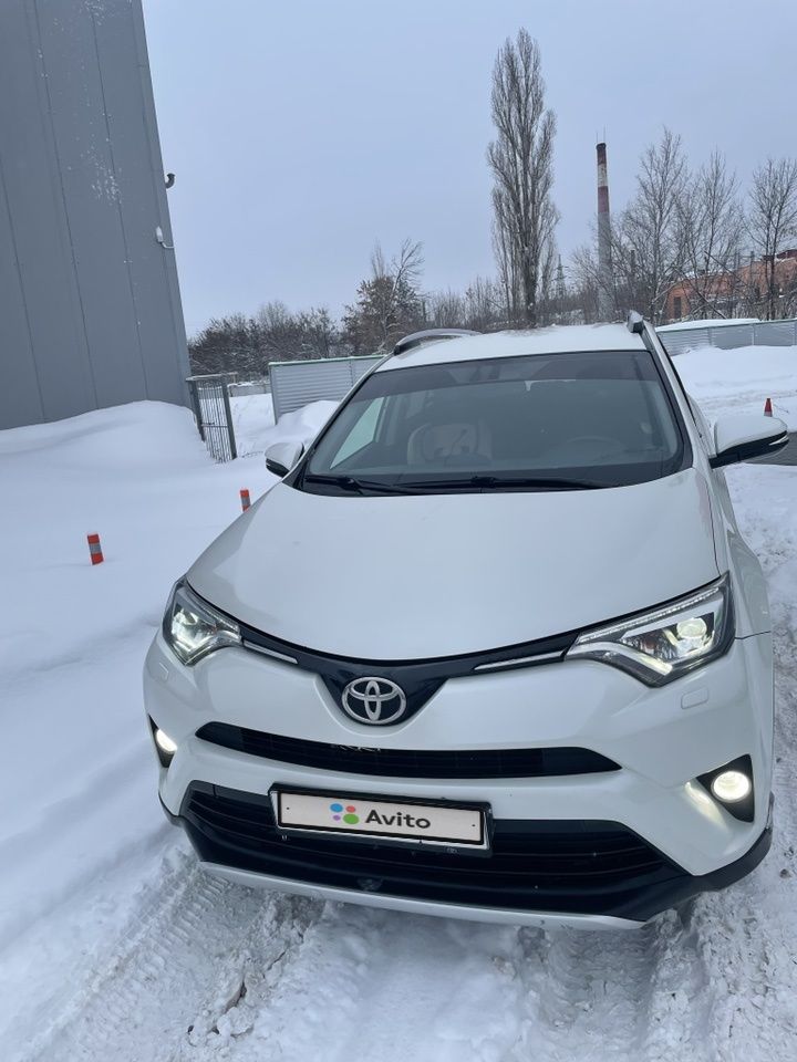 Toyota RAV4: фото владельца