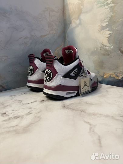 Кроссовки 40р Nike air jordan 4 retro