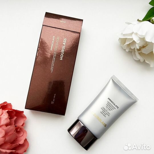 Hourglass immaculate liquid powder beige