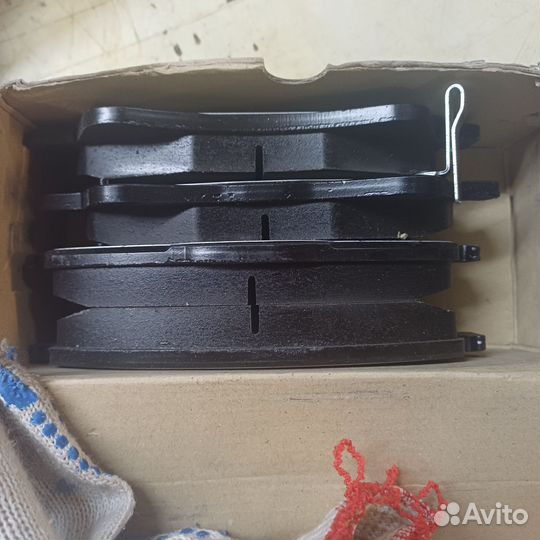 Колодки тормозные передние Sangsin