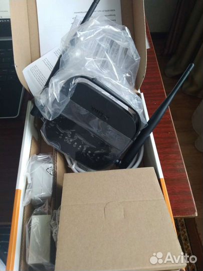 Wi-Fi роутер D-Link DSL-2750U