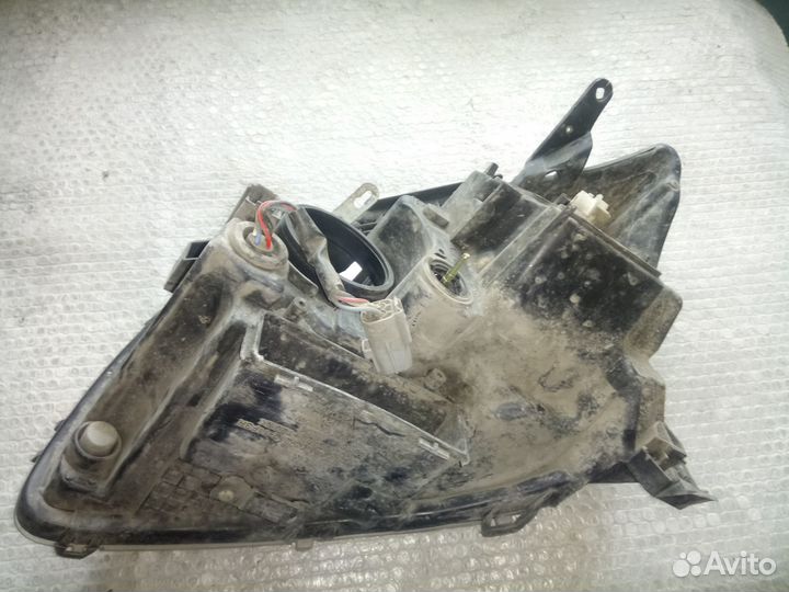 Фара Toyota Avensis 2005 depo