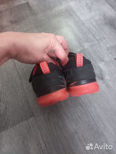 Кроссовки ecco 32