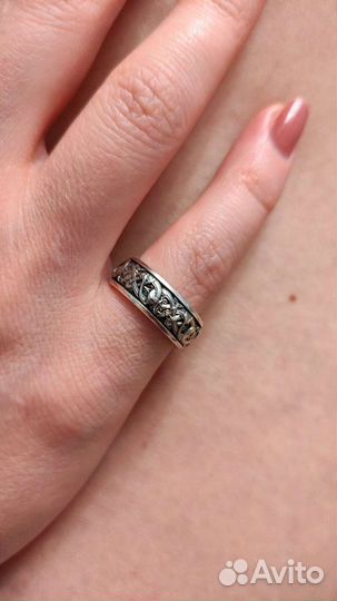 Серебряное кольцо