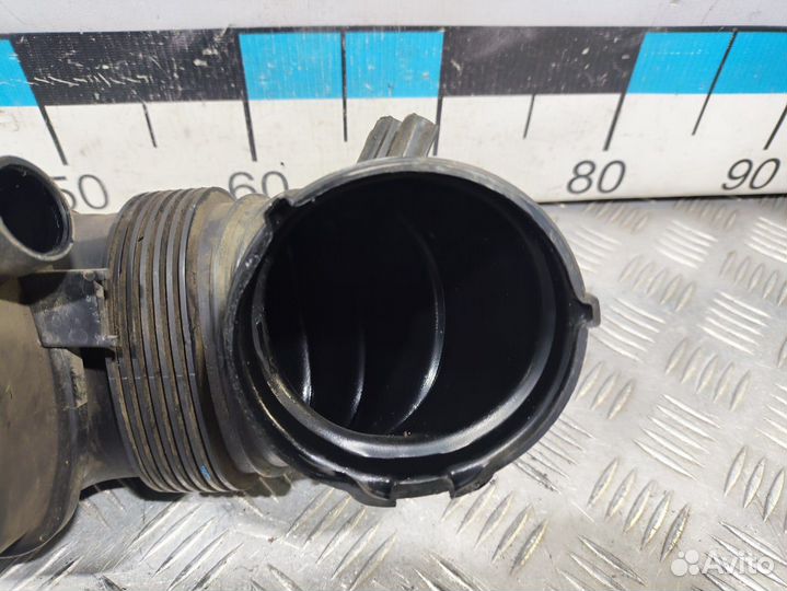 Б/У Патрубок воздушного фильтра Mercedes#001