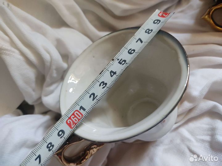 Чайные чашки с христианской символикой