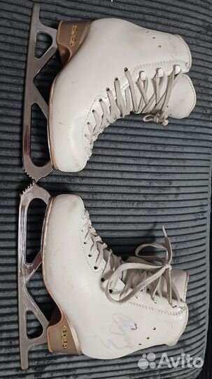 Фигурные коньки edea