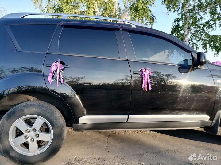 Свадебные украшения на машину