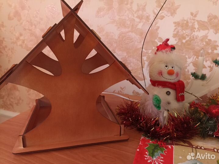 Кормушка для птиц из дерева