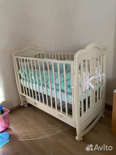 Кроватка качель