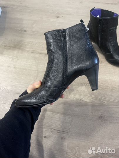 Полусапоги кожаные 41 размер на каблуке итали