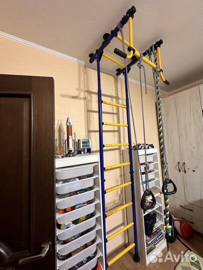 Шведская стенка с турником