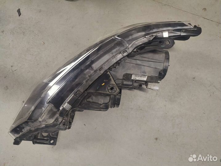 Фара mitsubishi outlander правая