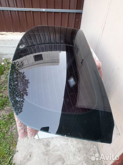 Стекло багажника Фокус 3 хэтчбек