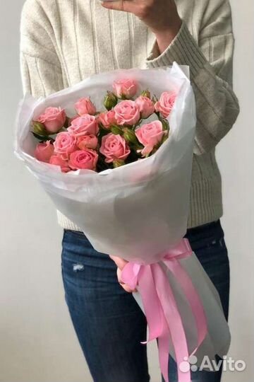 Букет из кустовых роз