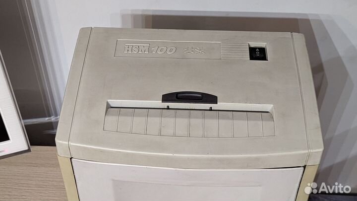 Шредер для бумаги HSM 100