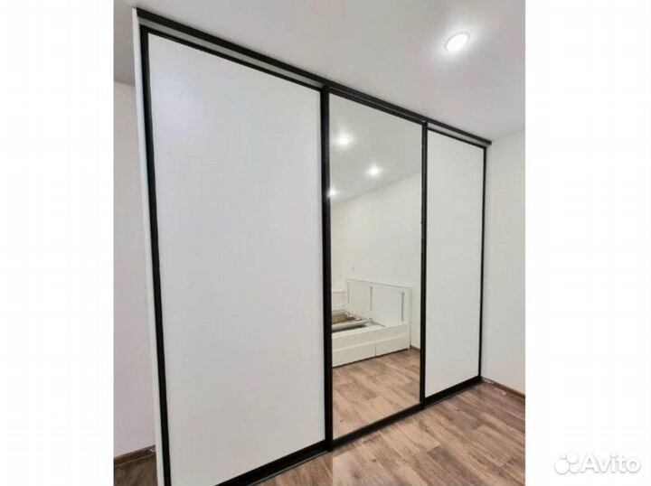 Двери купе в нишу