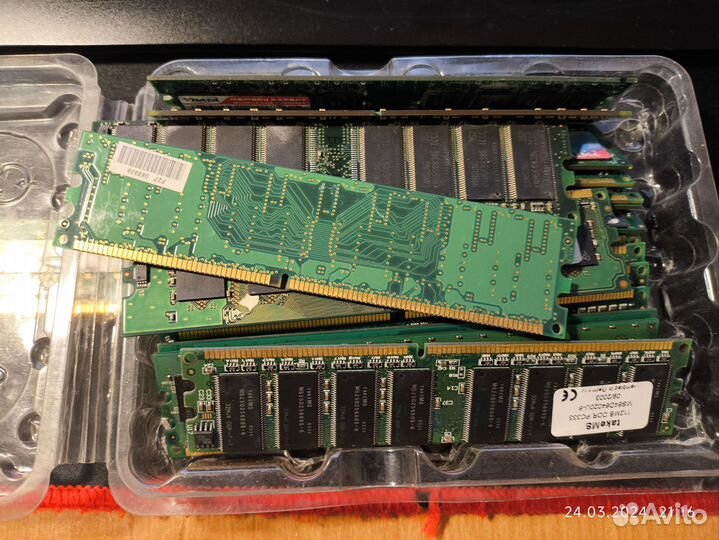 Оперативная память разная