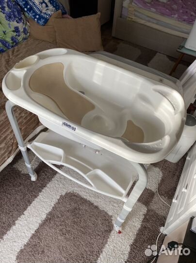 Ванночка для купания новорожденного с подставкой