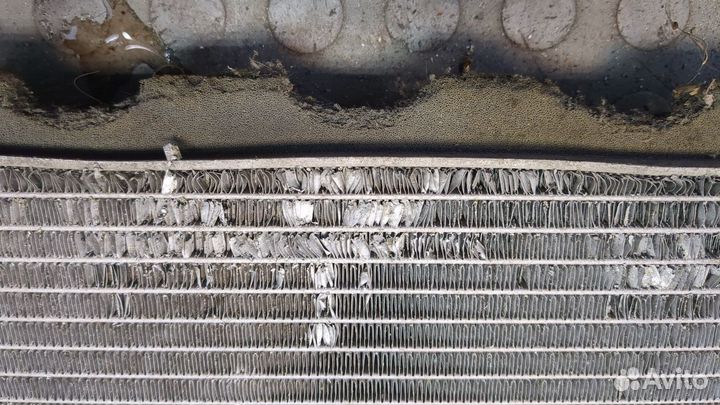 Радиатор охлаждения двигателя Volvo S80