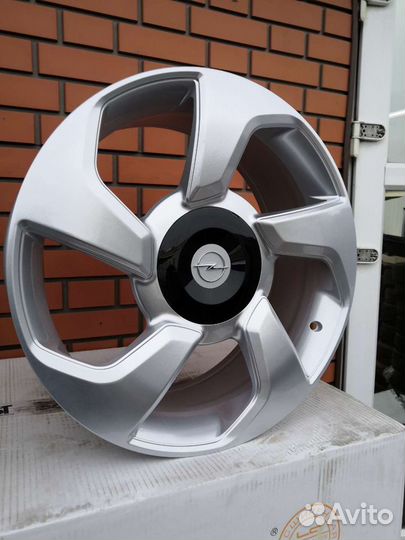 Диски R18 Opel Astra