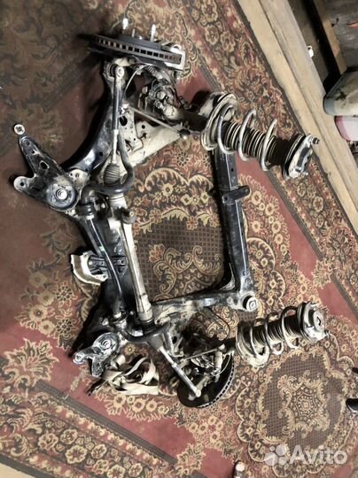 Продам запчасти на Lexus RX200T