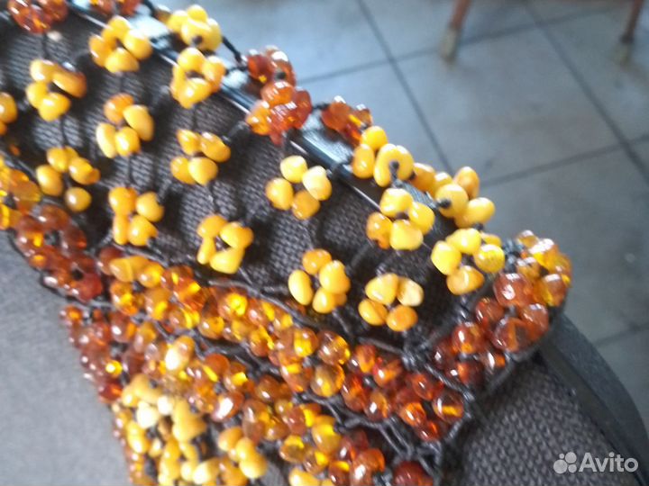 Жилетка из янтаря