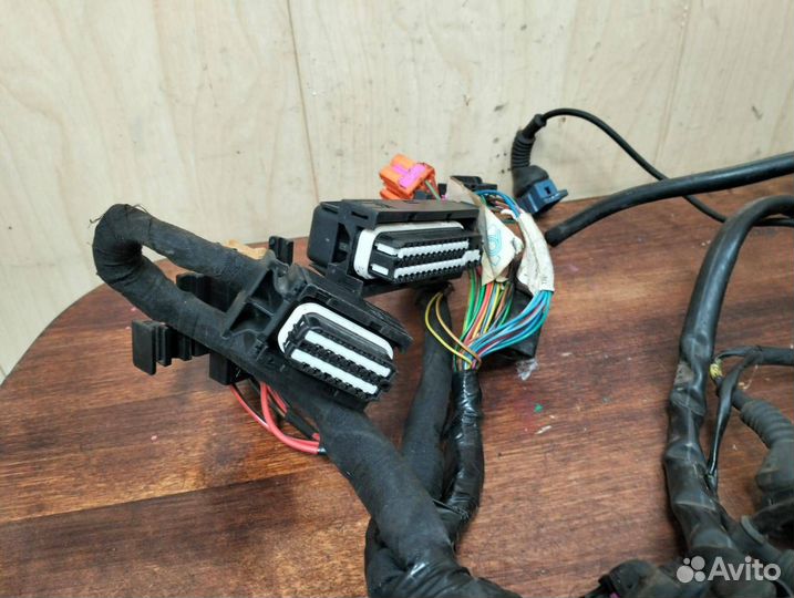 Подкапотная проводка Audi A6 C5 2.8