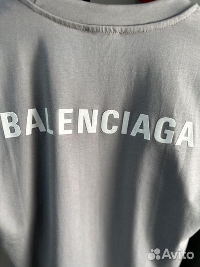 Футболка Balenciaga